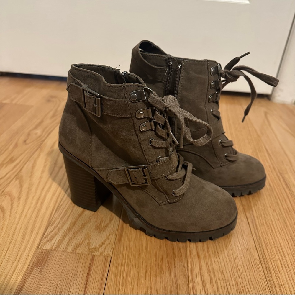 Dolce vita Brown Suede Ankle Boots - Picture 2 of 7